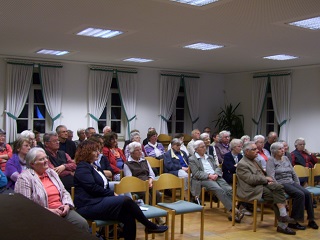 Foto der Besucher beim Vortrag